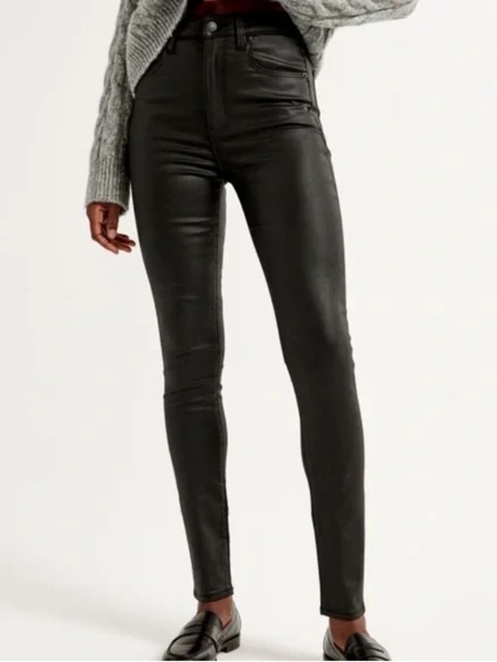 Abercrombie & Fitch Denim - Abercrombie & Fitch Curve Love Coated Black Super Skinny Jeans - Size 28/6 SHORT